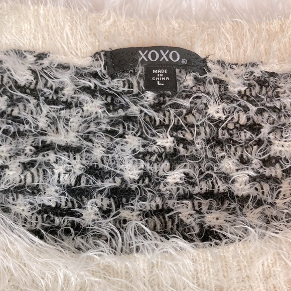 XOXO women’s white leopard print sweater, large, SUPER SOFT & COZY - Picture 3 of 6
